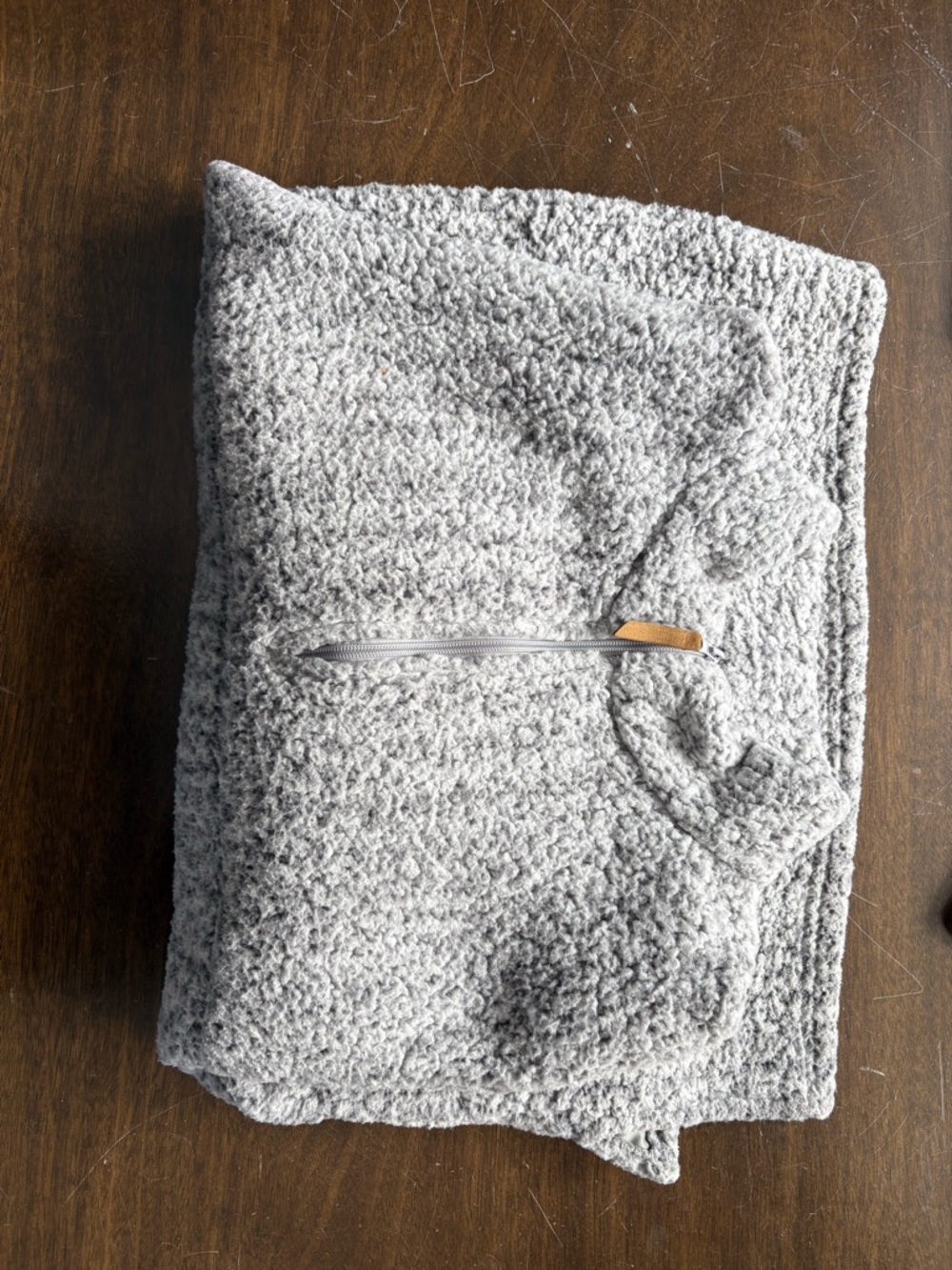 Sweaters - Picture 2 of 3